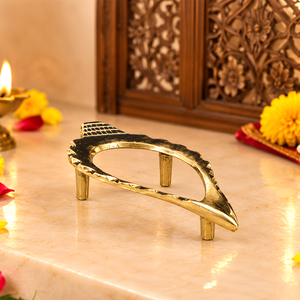 Brass Shankh Stand